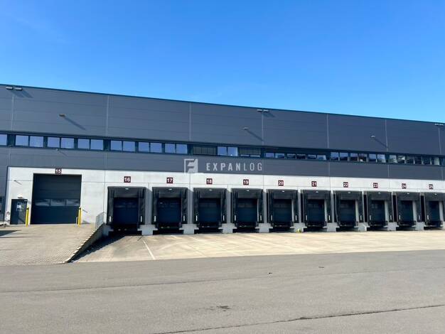 Lagerhalle zur Miete provisionsfrei 11.827 m² Lagerfläche teilbar ab 3.944 m² Holthausen Düsseldorf 40589