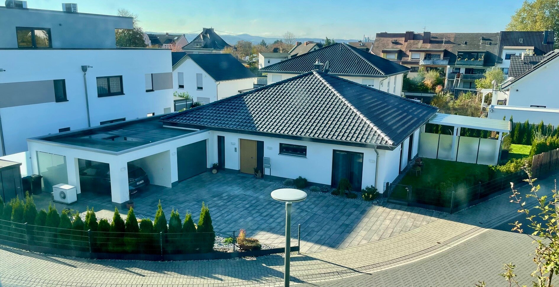 Bungalow zum Kauf provisionsfrei 759.000 € 5 Zimmer 152 m²<br/>Wohnfläche 652 m²<br/>Grundstück Bendorf Bendorf 56170