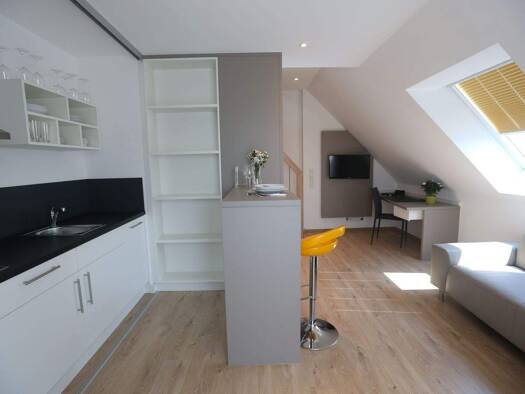 Wohnung zur Miete Wohnen auf Zeit 1.350 € 2 Zimmer 43 m² frei ab 01.04.2026 Ingolstadt 85051