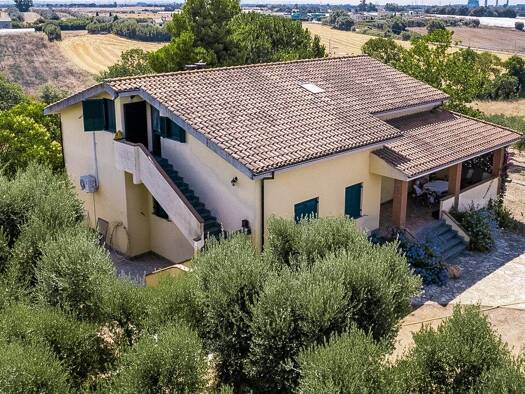 Haus zum Kauf 1.000.000 € 300 m² Pescia Romana 01014