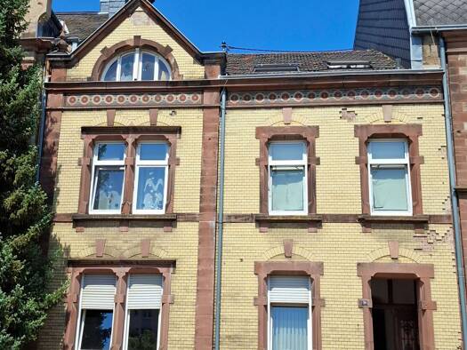 Mehrfamilienhaus zum Kauf als Kapitalanlage geeignet 319.000 € 8 Zimmer 218 m² 392 m² Grundstück Merzig Merzig 66663