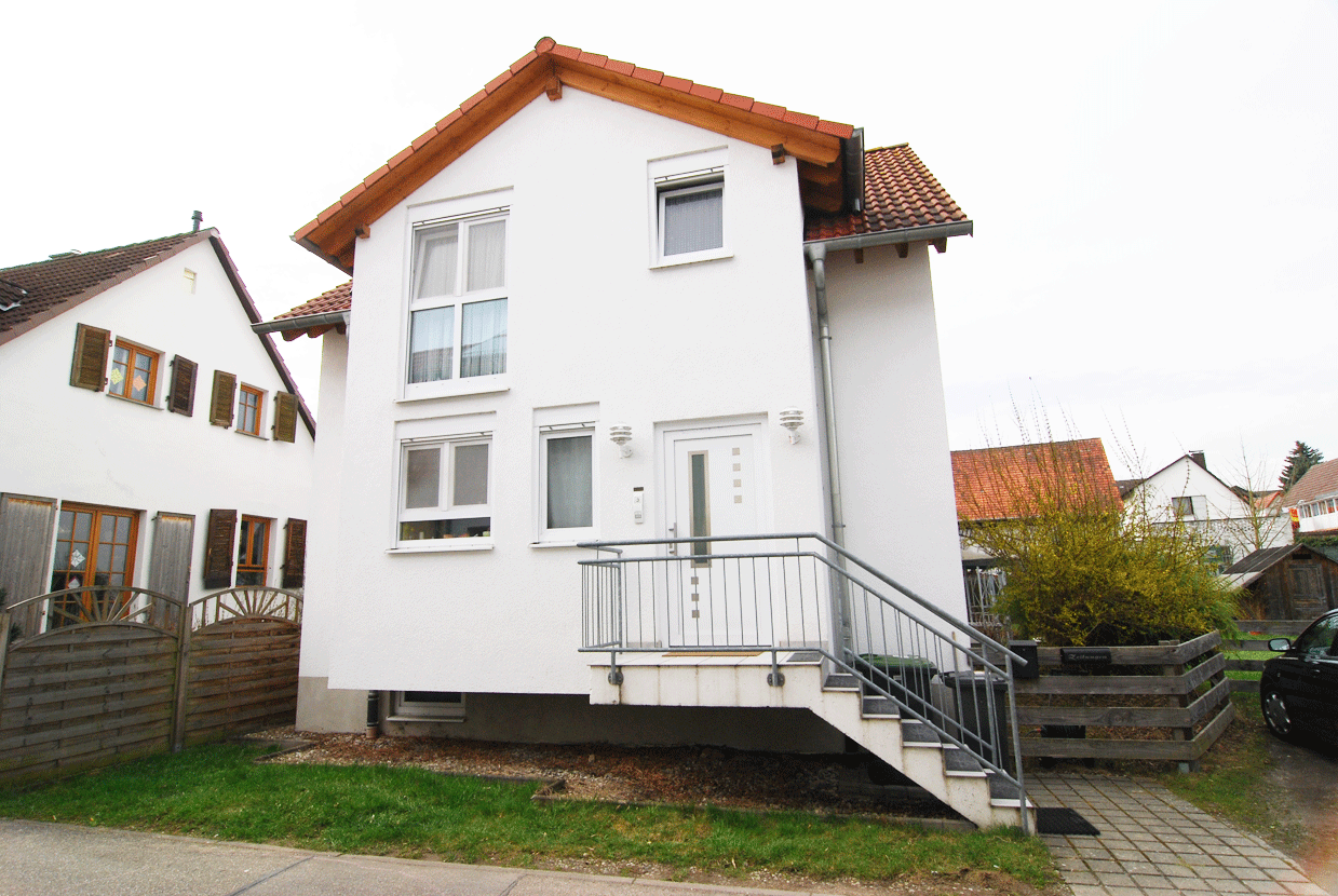 Immobilie in Walzbachtal - Freistehendes 1 Familien-Haus mit großem Grundstück - Bild 1