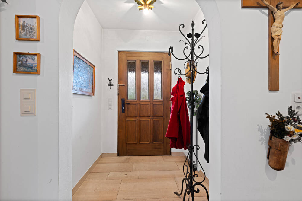 Immobilie in Otterfing - Charmante Doppelhaushälfte mit großem Garten in begehrter Lage von Otterfing - Bild 1