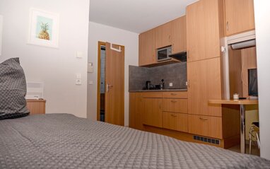 Wohnung zur Miete Wohnen auf Zeit 1.090 € 1 Zimmer 20 m² frei ab 06.10.2024 Pfarrstrasse 0 Rathaus Stuttgart Zentrum 70182