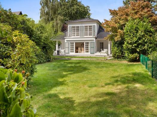 Villa zum Kauf 5 Zimmer 206 m² 957 m² Grundstück Othmarschen Altona 22605