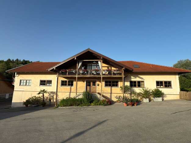 Einfamilienhaus zum Kauf 1.297.000 € 11 Zimmer 250 m² 3.900 m² Grundstück Neunteufeln Kirchanschöring 83417