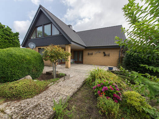 Einfamilienhaus zum Kauf 375.000 € 6 Zimmer 174 m² 1.123 m² Grundstück Boren 24392