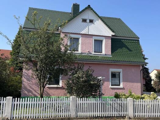 Einfamilienhaus zum Kauf provisionsfrei 180.000 € 5 Zimmer 135 m² 820 m² Grundstück Neustadt Neustadt in Sachsen 01844