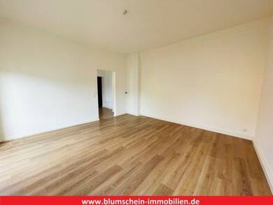 Wohnung zur Miete 300 € 1 Zimmer 35 m² 1. Geschoss frei ab 01.08.2025 Naumburg Naumburg (Saale) 06618