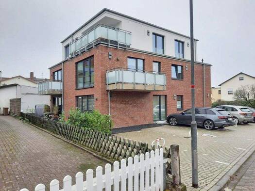 Terrassenwohnung zur Miete 1.100 € 3 Zimmer 100 m² 2 Geschosse frei ab 01.05.2026 Mittelweg 6 Buxtehude 21614