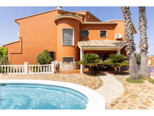 Villa zum Kauf 535.000 € 5 Zimmer 470 m² 853 m² Grundstück >Carrer Vall dAlbaida > Bèlgida 46868