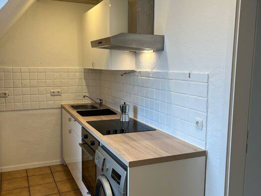 Wohnung zur Miete 650 € 2 Zimmer 47 m² Geschoss 3/3 frei ab 01.05.2026 Mögeldorf Nürnberg 90482