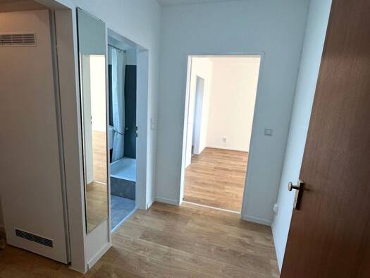 Wohnung zur Miete 520 € 1 Zimmer 36 m² Geschoss 2/4 frei ab sofort Poppenreuth Fürth 90765