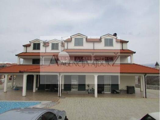 Haus zum Kauf 800.000 € 10 Zimmer 742 m² Cista Provo