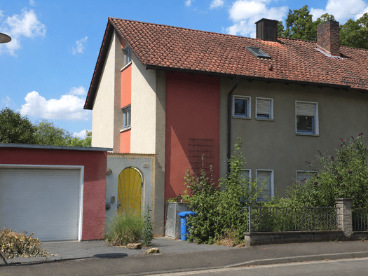 Doppelhaushälfte zum Kauf 295.000 € 4,5 Zimmer 127 m² 491 m² Grundstück frei ab 01.01.2027 Neuschwangerstraße 25 Hochfeld-Steinberg Schweinfurt 97422