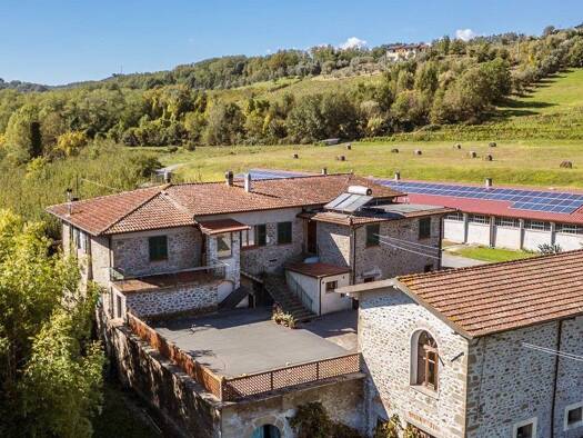 Haus zum Kauf 1.650.000 € 1.152 m² Fivizzano 54013