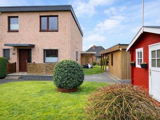 Reihenendhaus zum Kauf 339.000 € 4 Zimmer 114 m² 557 m² Grundstück Barmstedt 25355