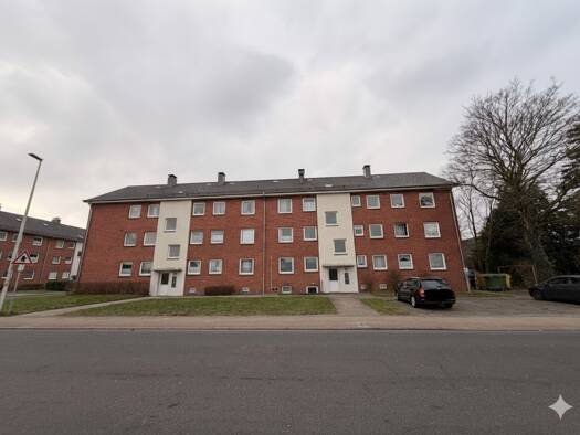 Wohnung zur Miete 548 € 4 Zimmer 76,1 m² 2. Geschoss frei ab 01.12.2026 Marienhofweg 53 Husum Husum 25813
