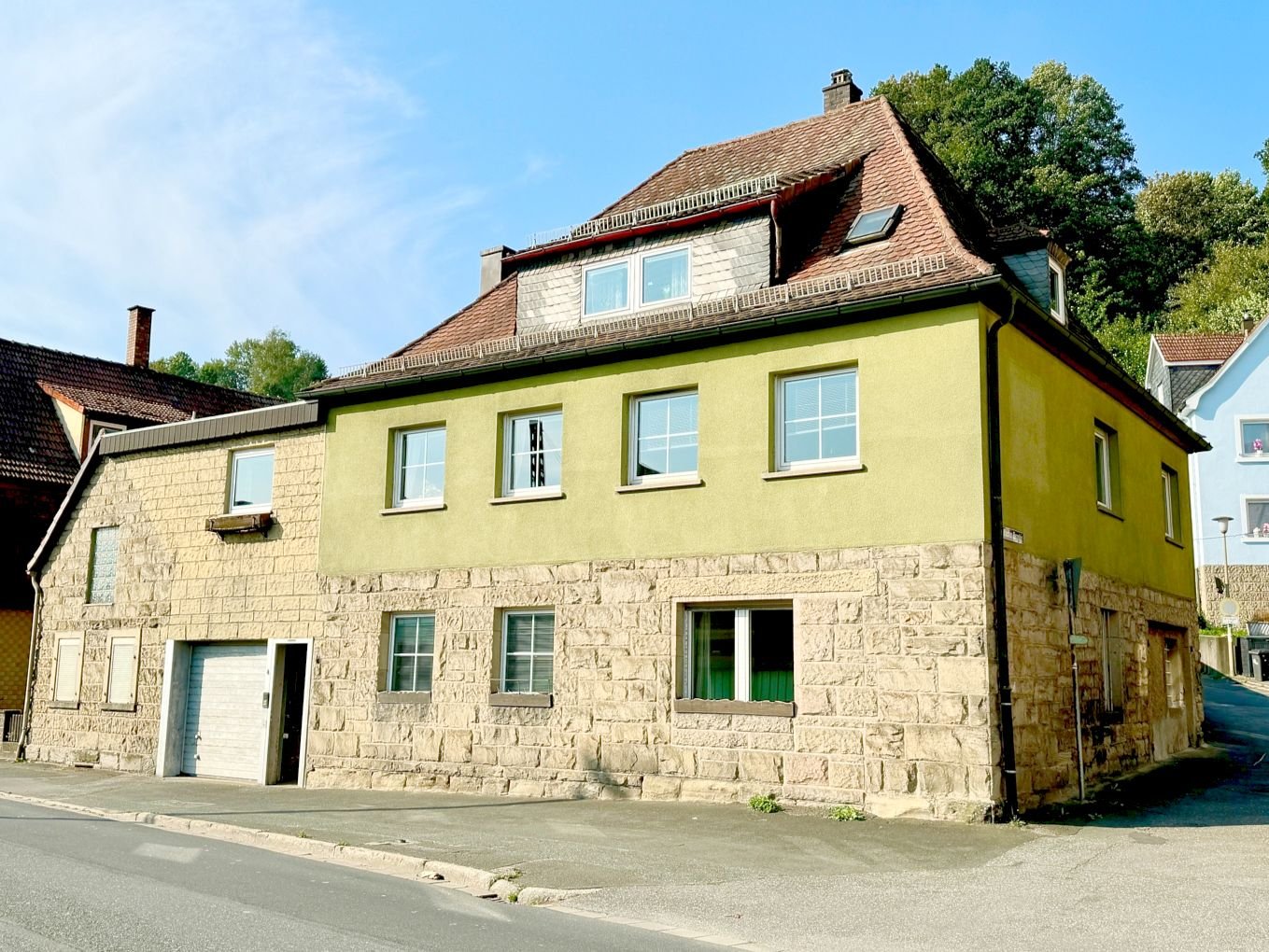 Mehrfamilienhaus zum Kauf 115.000 € 7 Zimmer 185,7 m²<br/>Wohnfläche 237 m²<br/>Grundstück Kronach Kronach 96317