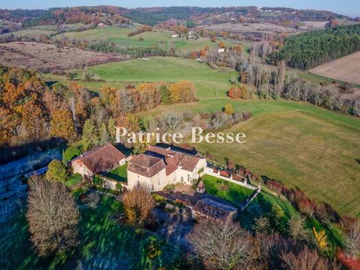 Schloss zum Kauf 980.000 € 16 Zimmer 683 m² 20.844 m² Grundstück Beaulieu Périgueux 24000