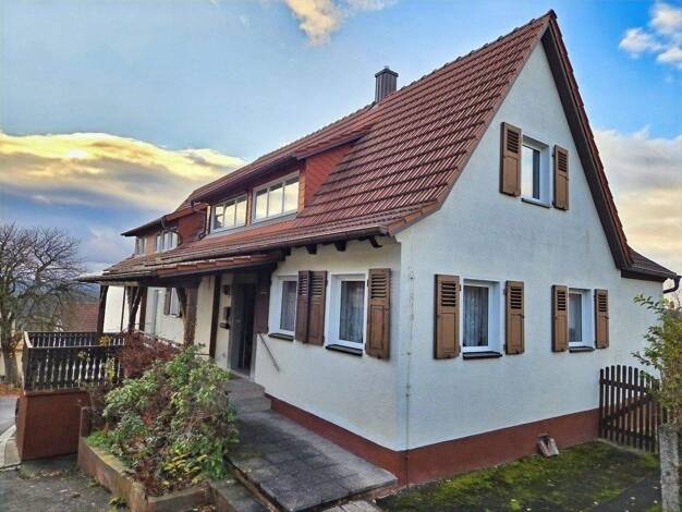Mehrfamilienhaus zum Kauf 175.000 € 10 Zimmer 240 m² 640 m² Grundstück frei ab sofort Altenstein Maroldsweisach 96126