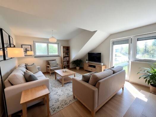 Wohnung zur Miete 1.100 € 3 Zimmer 100 m² frei ab 01.11.2026 Thalmassing Thalmassing 93107