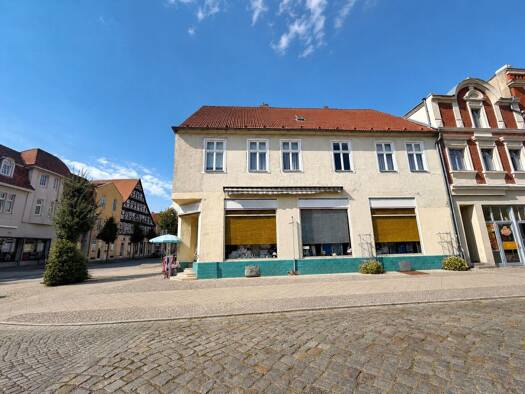 Haus zum Kauf 179.000 € 13 Zimmer 182 m² 468 m² Grundstück Kyritz Kyritz 16866