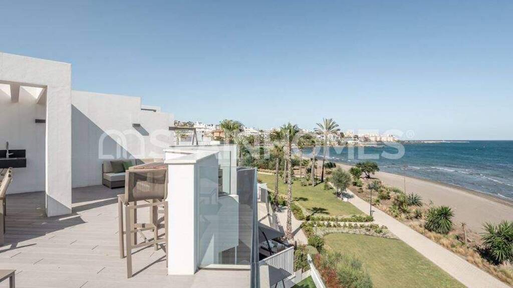 Haus zum Kauf 3.450.000 € 4 Zimmer 364 m² 472 m² Grundstück Málaga 29693