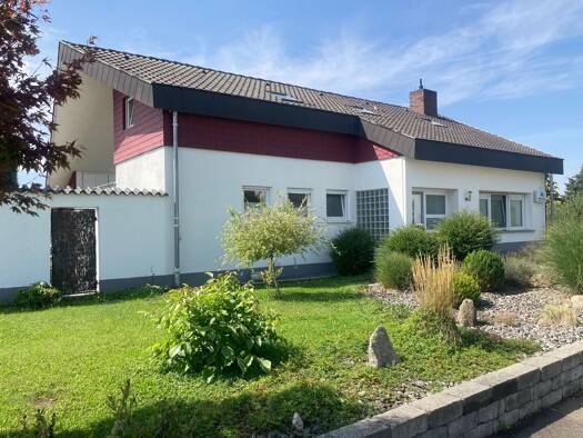 Villa zum Kauf provisionsfrei 895.000 € 8,5 Zimmer 290 m² 1.149 m² Grundstück Theodor-Heuss-Straße 23 Sulz Sulz am Neckar 72172