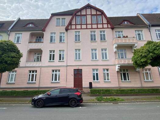 Wohnung zur Miete 557 € 3 Zimmer 79,5 m² frei ab 01.04.2026 Gartenstraße 28 Weißwasser/O.L. 02943