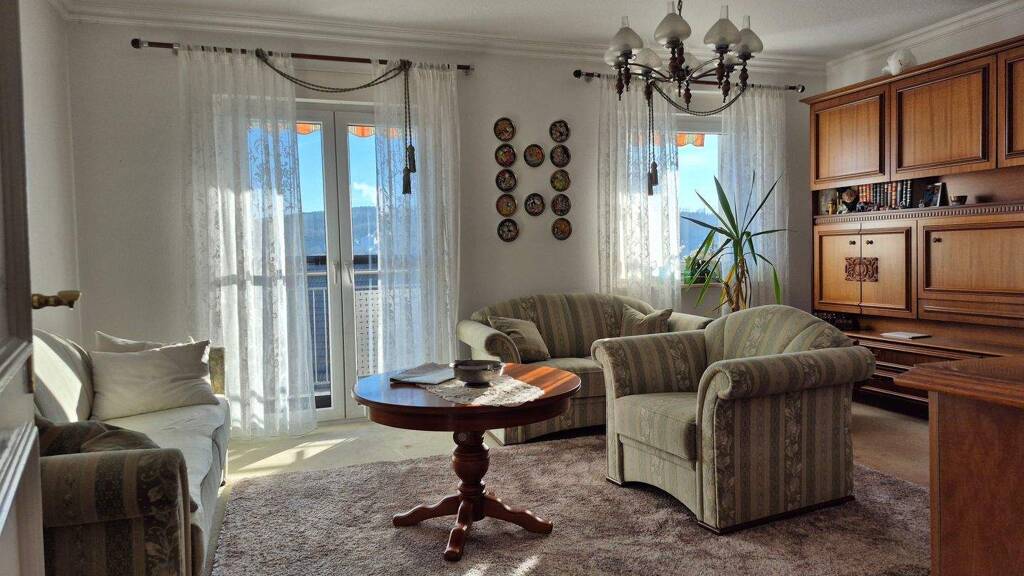 Wohnung zum Kauf 135.000 € 3 Zimmer 73 m² Geschoss 1/1 frei ab sofort Sulzbach-Rosenberg 92237