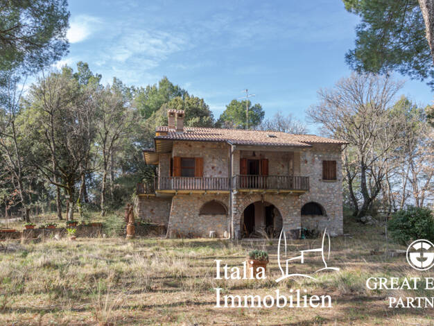 Bauernhaus zum Kauf 280.000 € 7 Zimmer 177 m² 2.000 m² Grundstück Campello Sul Clitunno 06042