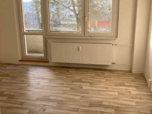 Wohnung zur Miete 391 € 3 Zimmer 64,1 m² 1. Geschoss frei ab sofort Petrosawodsker Straße 58 Oststadt Neubrandenburg 17036