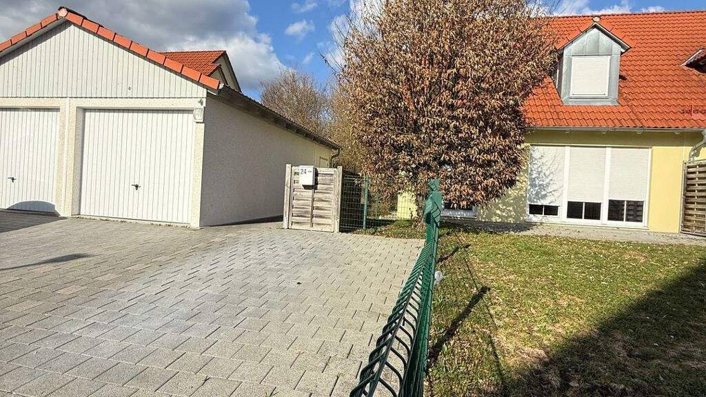 Doppelhaushälfte zur Miete 1.250 € 4 Zimmer 135 m² frei ab sofort Martin-Hassmann-Straße 24 Kulmain 95508