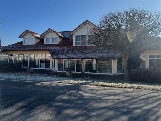 Mehrfamilienhaus zum Kauf provisionsfrei 599.000 € 8 Zimmer 275 m² 1.778 m² Grundstück Lengsfelder Straße 43 Thüringen Thüringen Hämbach Bad Salzungen 36469