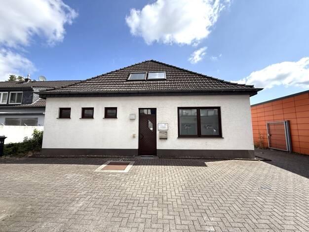 Praxis zur Miete 1.180 € 7 Zimmer 118,5 m² Bürofläche Vierlinden Walsum 47178