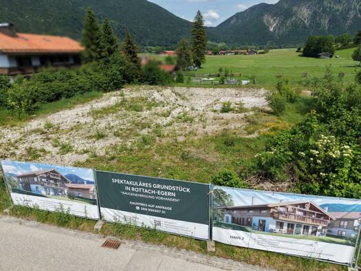 Grundstück zum Kauf 2.050 m² Grundstück Baugenehmigung vorhanden frei ab sofort Hagrain Rottach-Egern 83700