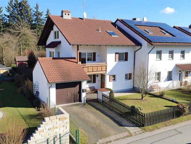 Doppelhaushälfte zum Kauf 925.500 € 6,5 Zimmer 180 m² 726 m² Grundstück Langengeisling Erding 85435