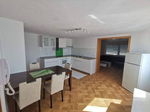Wohnung zur Miete 915 € 3,5 Zimmer 84,7 m² 1. Geschoss Neuenstadt Neuenstadt am Kocher 74196