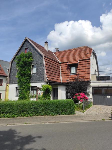 Einfamilienhaus zum Kauf 270.000 € 7 Zimmer 129 m²<br/>Wohnfläche 417 m²<br/>Grundstück Zella-Mehlis 98544