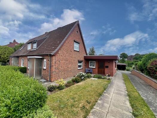Doppelhaushälfte zum Kauf 439.000 € 5 Zimmer 140 m² 781 m² Grundstück Laboe 24235