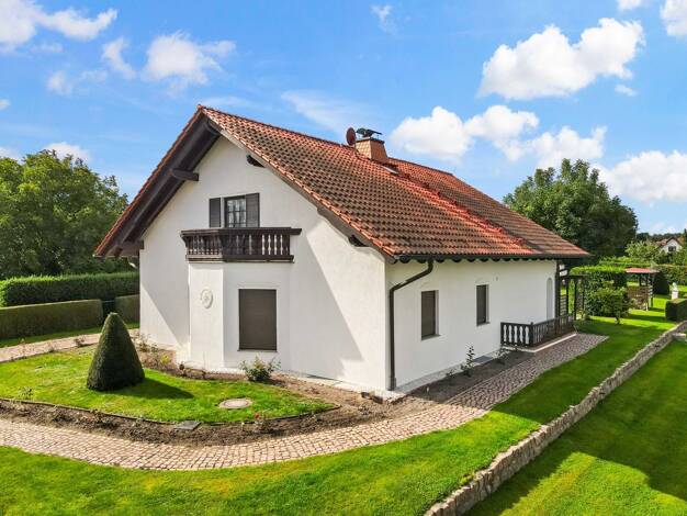 Einfamilienhaus zum Kauf 699.000 € 7 Zimmer 333 m² 2.790 m² Grundstück Angerweg 15 A Dölau West 06120