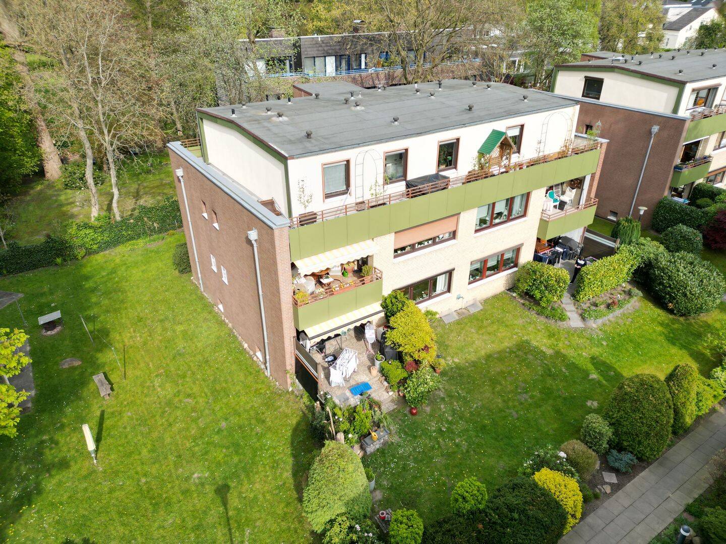 Property thumbnail 2