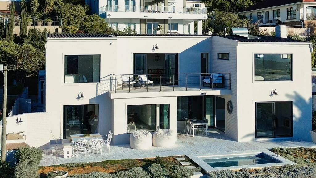 Villa zum Kauf provisionsfrei 499.000 € 5 Zimmer 200 m² 1.002 m² Grundstück Gordons Bay 7140