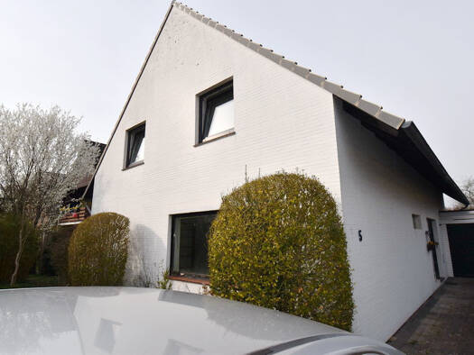 Einfamilienhaus zur Miete 1.280 € 7 Zimmer 160 m² 430 m² Grundstück Ritterhude 27721