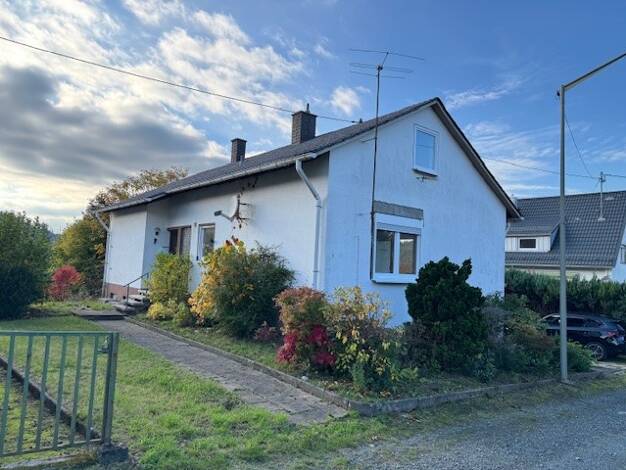 Einfamilienhaus zum Kauf provisionsfrei 183.000 € 5 Zimmer 100 m² 418 m² Grundstück Herdorf 57562
