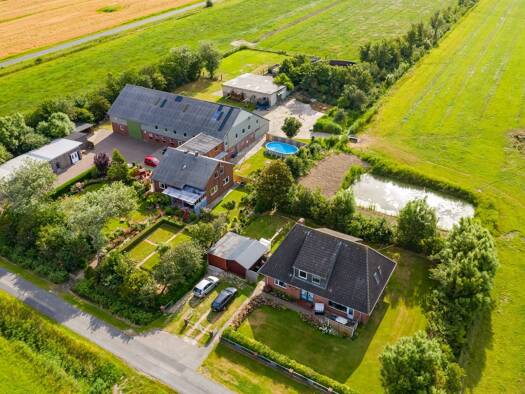 Haus zum Kauf 1.500.000 € 15 Zimmer 4.900 m² Grundstück Midlum 25938