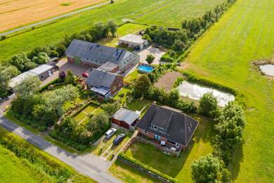 Haus zum Kauf 1.500.000 € 15 Zimmer 4.900 m² Grundstück Midlum 25938