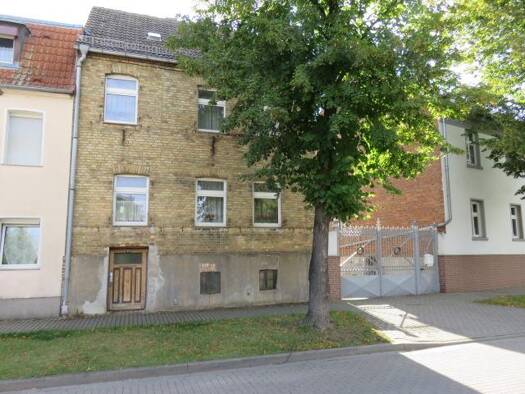 Einfamilienhaus zum Kauf 30.000 € 4 Zimmer 104 m² 158 m² Grundstück Friedrichstraße 42 Neundorf Staßfurt 39418