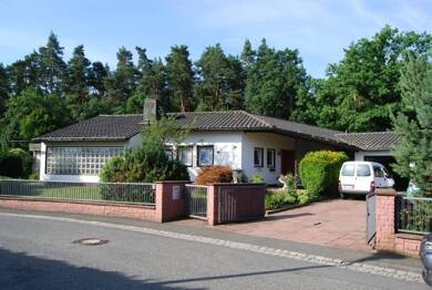 Bungalow zum Kauf provisionsfrei 1.990.000 € 6 Zimmer 193 m² 2.640 m² Grundstück Stettiner Str. 29 Kotzenhof Lauf an der Pegnitz 91207